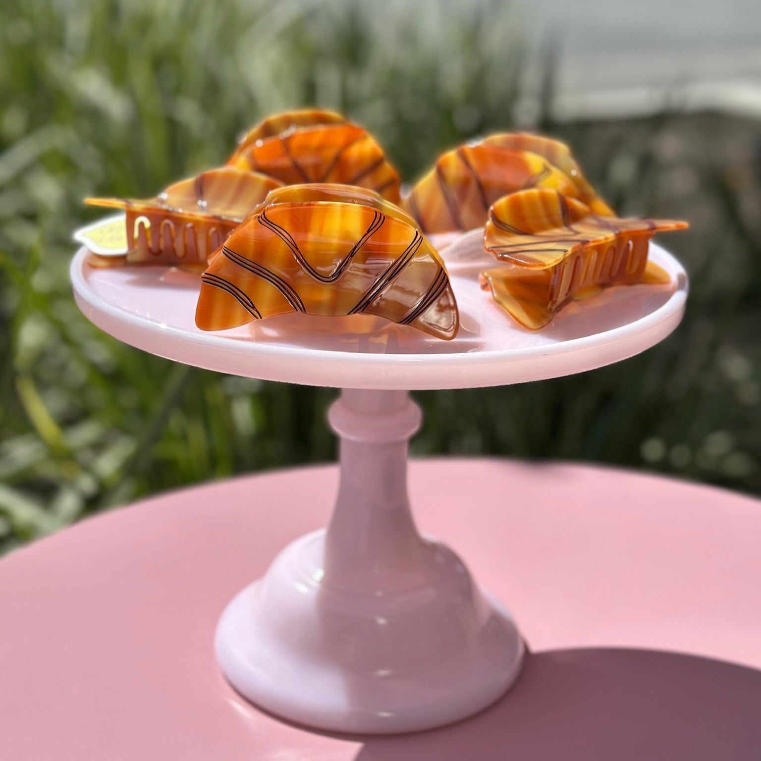 Jenny Lemons | Croissant Hair Claw Clip | Le Dix-Sept Pâtisserie