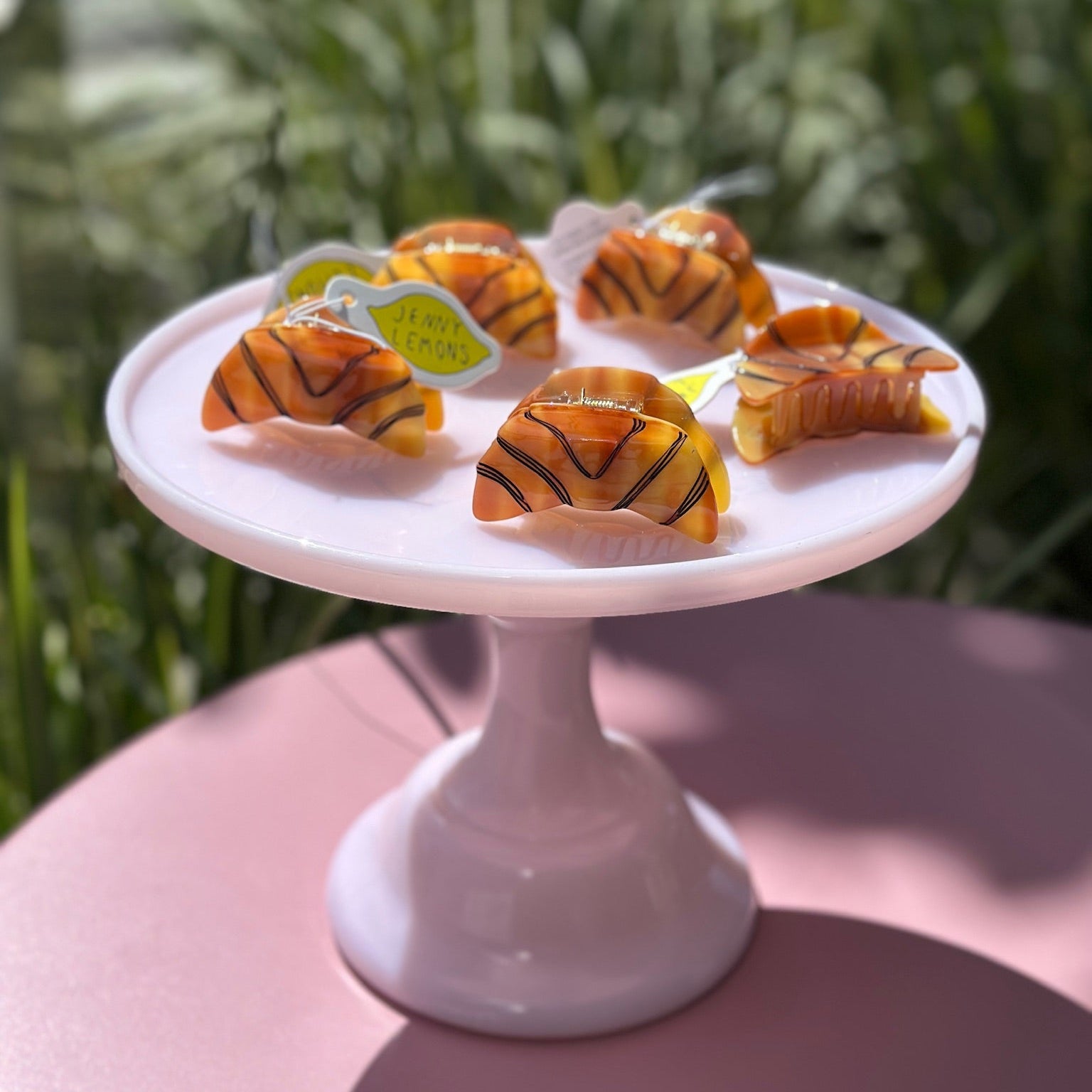 Jenny Lemons | Croissant Hair Claw Clip | Le Dix-Sept Pâtisserie